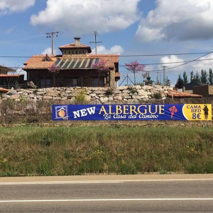 Albergue De Peregrinos- La Casa Del Camino Valverde de la Virgen Bagian luar foto